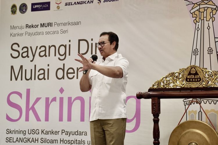 Sambutan dan pemaparan dari Dr. (H.C), dr. Hasto Wardoyo, Sp.OG(K), Walikota Yogyakarta, dalam kegiatan skrining kanker payudara gratis dari Siloam International Hospitals di Lippo Plaza Yogyakarta pada 13-19 Oktober 2025.