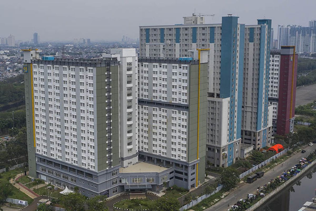 Foto aerial suasana Wisma Atlet Pademangan di Jakarta, Minggu (27/9/2020). Pemerintah telah menyiapkan tower 8 Wisma Atlet Pademangan sebagai lokasi isolasi mandiri bagi OTG COVID-19 dengan kapasitas 1.548 pasien.