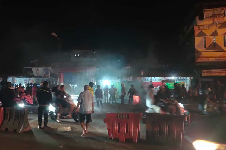 Tolak Eksekusi Lahan, Warga Batu Merah Ambon Blokade Jalan