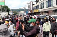 Demo Tolak Pergantian Ketua DPRD di Kantor Golkar Kaltim Ricuh