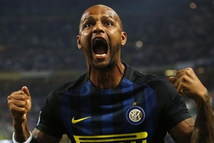 Felipe Melo saat merayakan gol Inter Milan ke gawang Juventus, pada laga Serie A di Stadion Giuseppe Meazza, 18 September 2016.