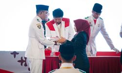 Terima Duplikat Bendera Pusaka dari BPIP, Wabup Blora Sebut Ini Kehormatan dan Kebanggaan