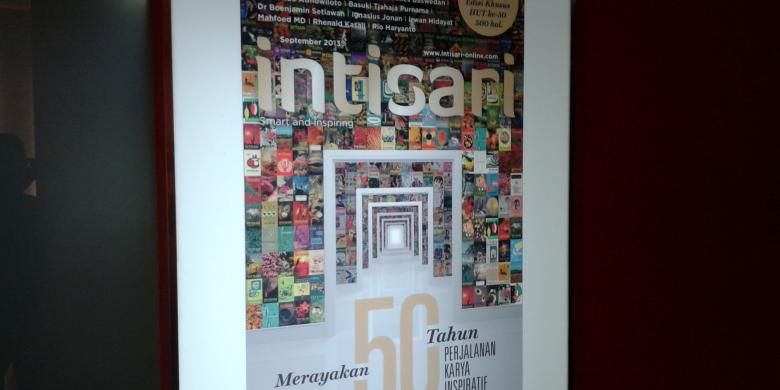 Tampilan Majalah Intisari edisi September 2013 yang akan terbit 500 halaman saat ditampilkan dalam peringatan 50 tahun berdirinya majalah tersebut di Kompas Gramedia Group of Magazine Building, Jakarta, Senin (19/8/2013)