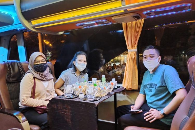 Bus pariwisata disulap jadi kedai kopi berjalan