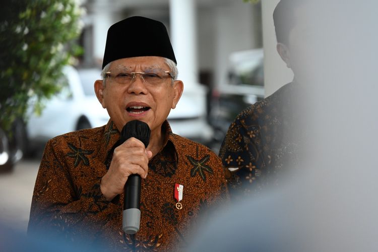 Wakil Presiden Ma'ruf Amin memberikan keterangan pers di Istana Wakil Presiden, Jakarta, Selasa (30/5/2023).