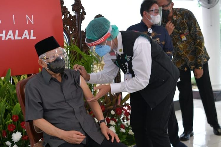 Indonesia's Vice President Ma'ruf Amin gets his first Covid-19 vaccine dose at his official residence in Menteng, Central Jakarta on Wednesday, February 17, 2021.  