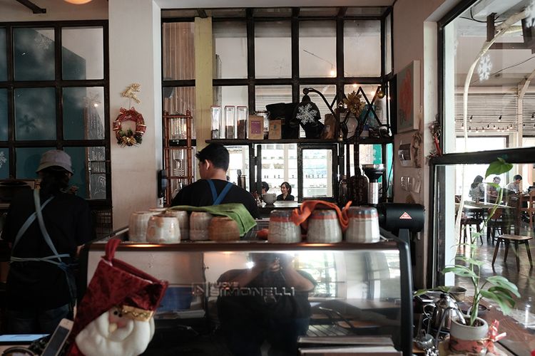 Suasana di Butfirst Coffee yang terletak di Pelapas, Dharmawangsa, Jakarta.