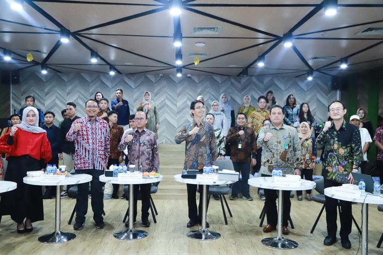 Kementerian Ketenagakerjaan (Kemenaker) melalui Pusat Pasar Kerja bersama Kedutaan Besar (Kedubes) Jepang di Indonesia dan Japan International Cooperation Agency (JICA) menggelar Job Fair (bursa kerja) Virtual 2024 di Gedung Pusat Pasar Kerja, Jakarta, Kamis (7/3/2024).