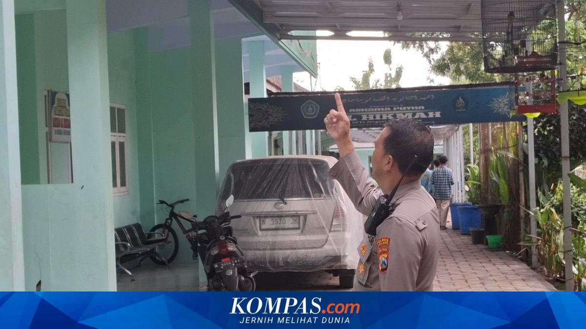 Misteri Peluru Nyasar di Paha Siswi MTsN Lumajang yang Belum Terungkap ~WR 

Klik untuk baca: