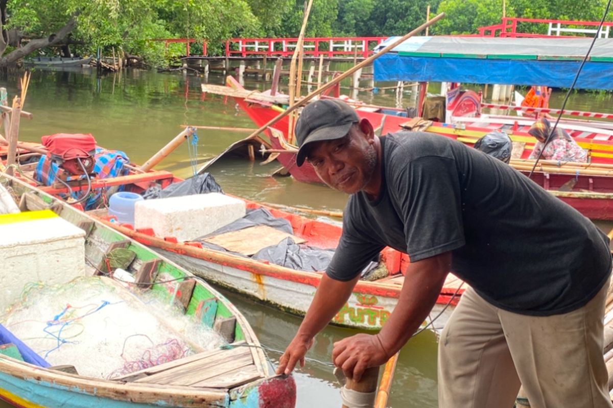 Gara-gara Pagar Misterius di Laut Bekasi, Banyak Kapal Nelayan Rusak Tertancap Bambu