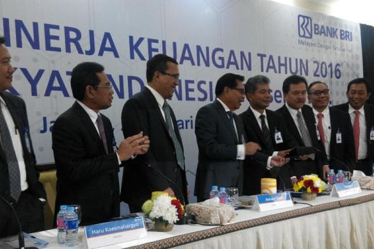 Paparan kinerja keuangan PT Bank Rakyat Indonesia (Persero) Tbk di Gedung BRI II Jakarta, Selasa (31/1/2017).