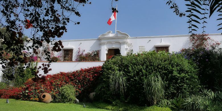 Museum Larco di kota Lima, Peru, menjadi tempat populer di kalangan wisatawan terutama bagi mereka yang memiliki ketertarikan akan sejarah.