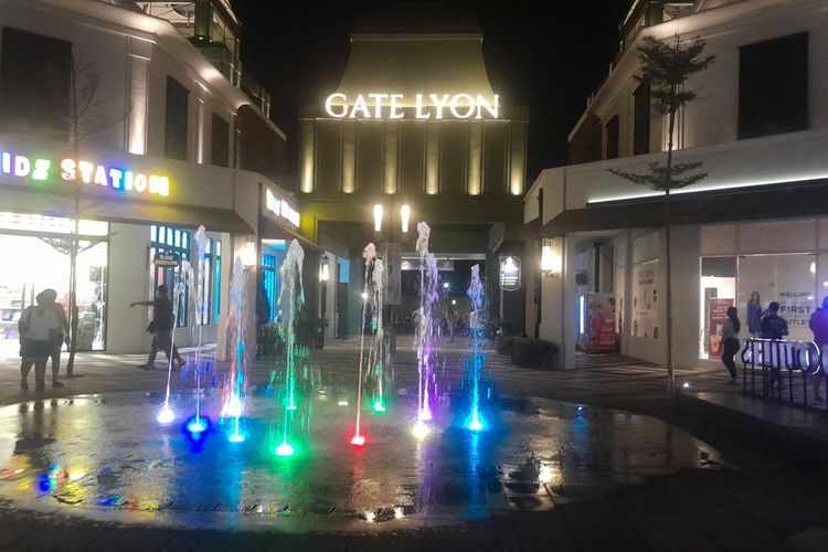 Villaggio Outlets, outlet barang mewah di Karawang, Jawa Barat, Selasa (31/10/2023).