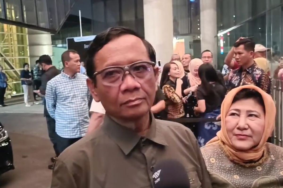 Menteri Koordinator (Menko) Bidang Politik, Hukum, dan Keamanan (Menko Polhukam) Mahfud MD saat ditemui di Taman Ismail Marzuki (TIM), Jakarta, Jumat (20/10/2023) malam. 