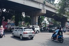 2 Bus TNI AL Terobos Palang Pelintasan Kereta Api di Kota Malang, Videonya Viral