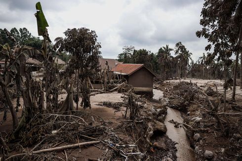 Erupsi Gunung Semeru, Ibu dan Anak Ditemukan Tewas Berpelukan di Bawah Reruntuhan Rumah