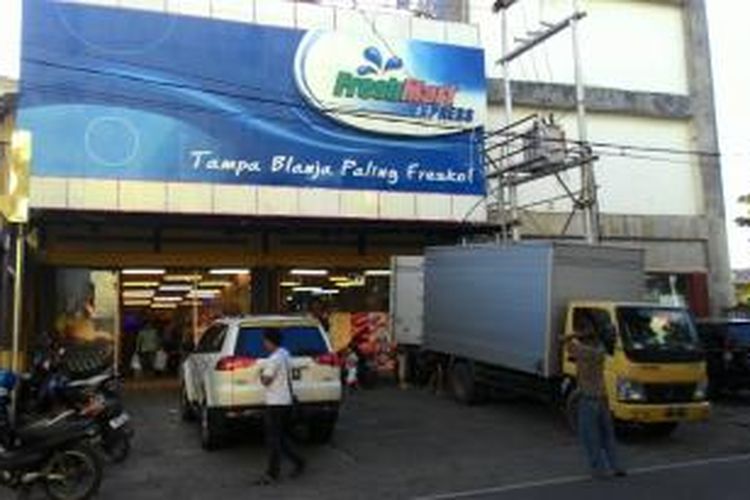 Jaringan swalayan Freshmart di Manado.