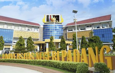 Universitas Negeri Padang, salah satu Perguruan Tinggi terbaik di Padang.