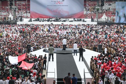 Cuma Sehari di GBK, Relawan Jokowi Produksi Sampah hingga 31 Ton 