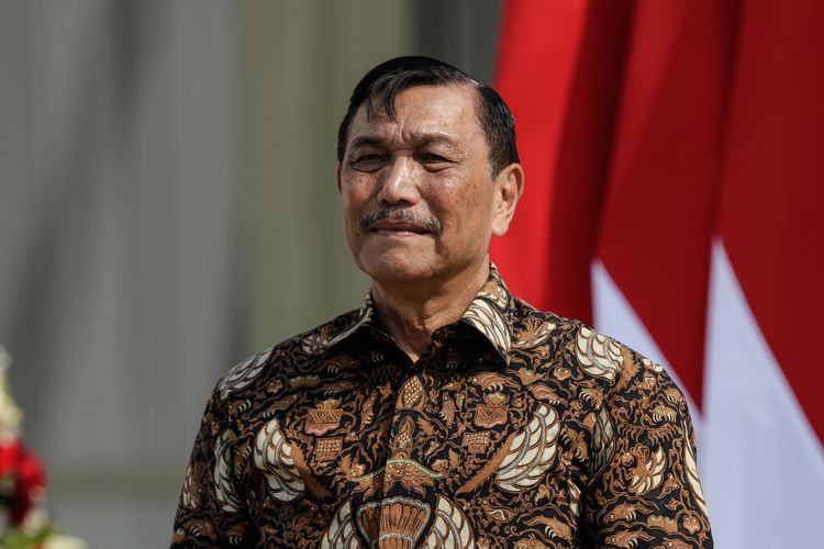 Menteri Koordinator Kemaritiman dan Investasi, Luhut B Pandjaitan sebelum pelantikan menteri-menteri Kabinet Indonesia Maju di Istana Negara, Jakarta, Rabu (23/10/2019). Presiden RI Joko Widodo mengumumkan dan melantik Menteri-menteri Kabinet Indonesia Maju serta pejabat setingkat menteri.