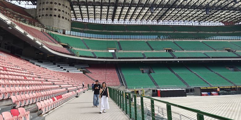 Area utama stadion San Siro, Milan Italia yang diambil dengan kamera Realme GT 6
