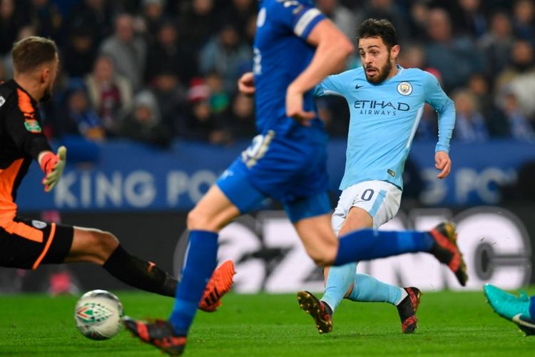 Bernardo Silva mencetak gol kemenangan Manchester City atas Leicester City pada pertandingan Piala Liga Inggris di Stadion King Power, Selasa (19/12/2017).