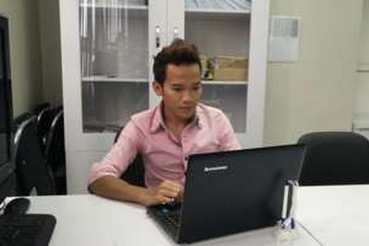 Aris Setiawan, salah satu peserta didik Topica Native dari Indonesia