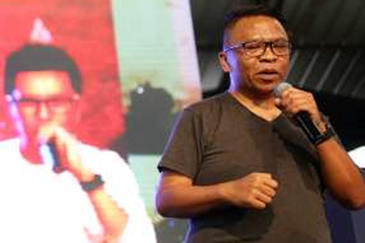 Oon Project Pop meramaikan acara 'Teman Ahok Fair' di Gudang Sarinah Pancoran, Jakarta Selatan, Sabtu (28/5/2016). Acara ini diadakan oleh para sukarelawan untuk mendukung calon gubernur Basuki Tjahaja Purnama (Ahok).