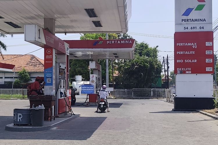 BBM Kosong di Sejumlah SPBU Bangkalan, Warga Beli Pertalite Eceran Rp 14.000 Per Liter