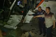 Kecelakaan Bus Rombongan Peziarah Wali Songo dan Truk, Dua Luka Parah