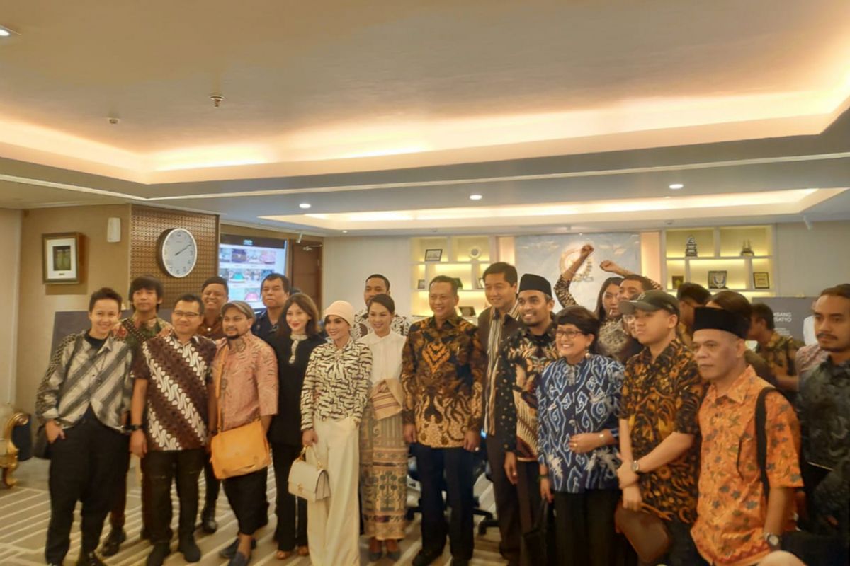 Andien dan sejumlah musisi lainnya bersama anggota DPR RI bertemu di Gedung Nusantara III, DPR RI, Senayan, Jakarta Pusat, Senin (28/1/2019).