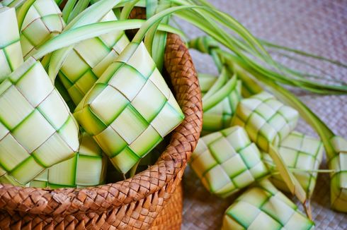 Cara Menganyam Ketupat untuk Pemula