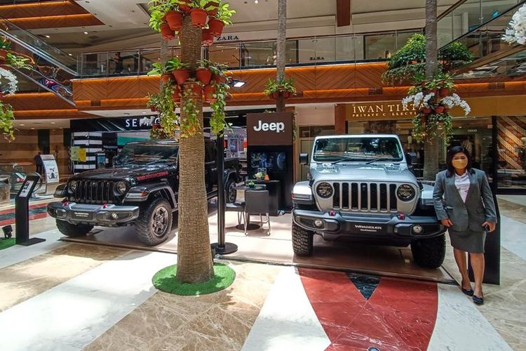 Pameran Jeep di Pondok Indah