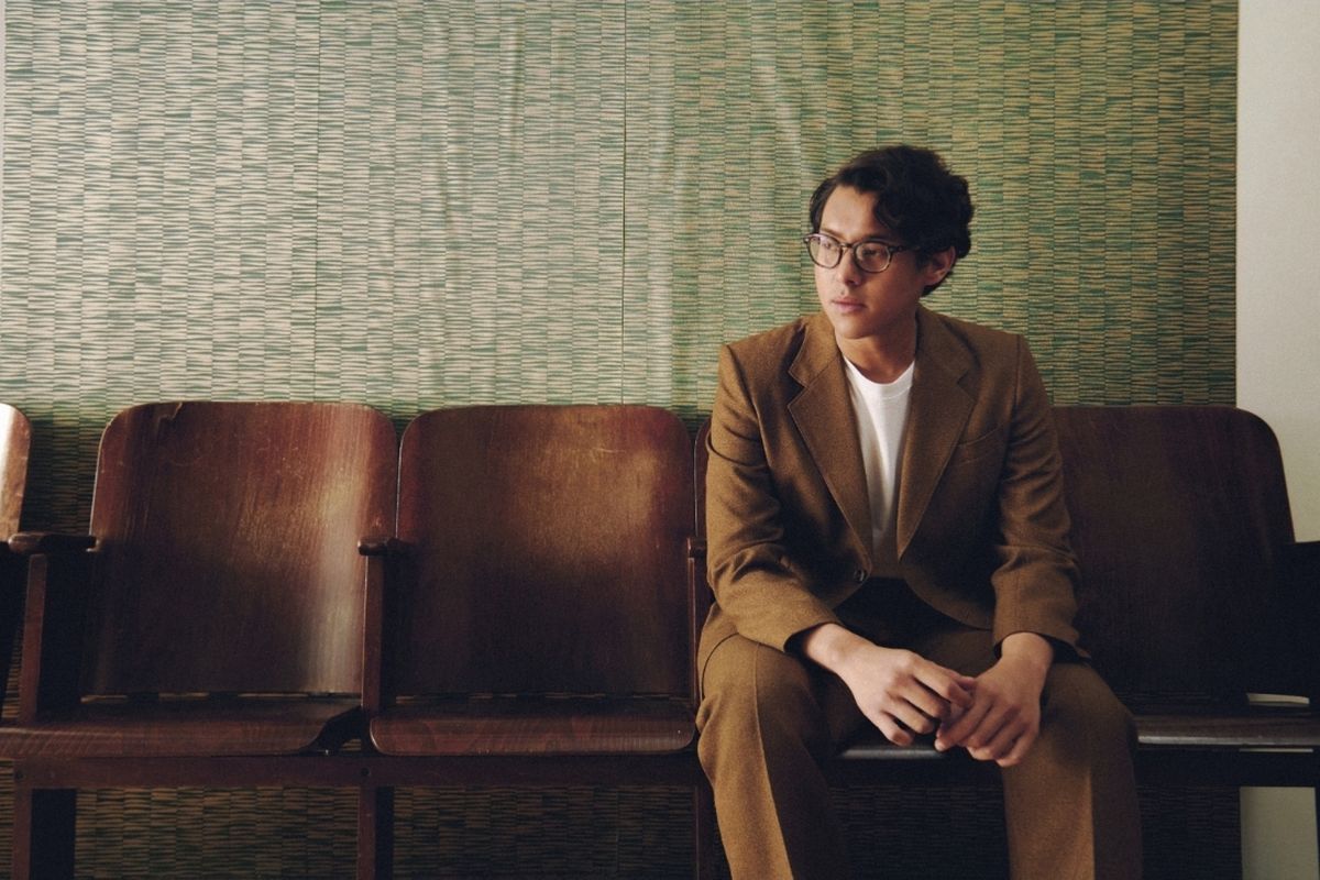 Ardhito Pramono merilis album Roadtrip yang bercerita tentang sewindu perjalanan kariernya di industri musik.
