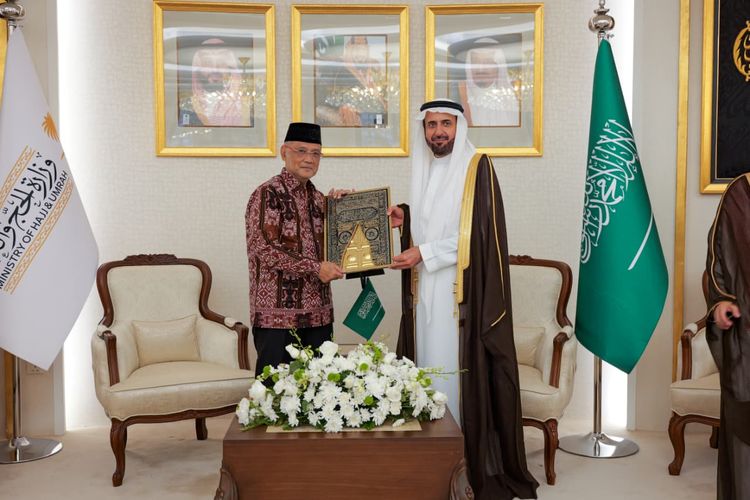 Menteri Haji dan Umrah Republik Indonesia (Menhaj), Mochamad Irfan Yusuf, dan Menteri Haji dan Umrah Kerajaan Arab Saudi, Taufiq F. Al-Rabiah, yang berlangsung pada 16?17 Februari 2026 di Kantor Dagang Arab Saudi.