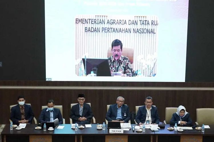 Acara peluncuran Panitia Penjaringan dan Penyaringan Calon Rektor (P3CR) oleh Ketua Majelis Wali Amanat (MWA) UNS, Marsekal TNI (Purn.) Dr. (H.C.) Hadi Tjahjanto, S.I.P.