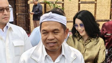 Duduk Perkara Spanduk 'Shut Up KDM' di GBLA, Berawal dari Polemik Bonus Untuk Persib