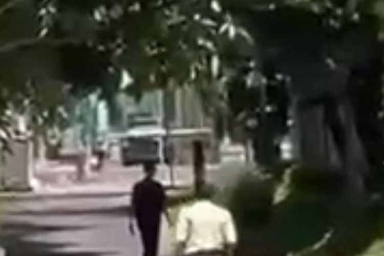 Mahasiswa ditemukan tewas di halaman kampus, Selasa (1/10/2024).