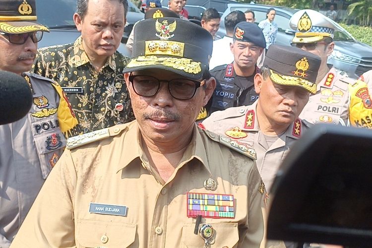 Penjabat (Pj) Gubernur Jawa Tengah (Jateng), Nana Sudjana di Simpang Lima Semarang, Jawa Tengah. 