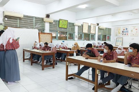 PTM 100 Persen Kembali Digelar, Siswa: Kangen, Akhirnya Sekolah Lagi