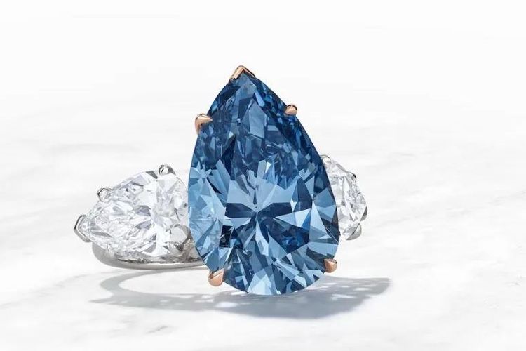 Berlian biru Bleu Royal