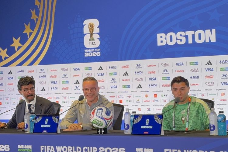 Mohamed Ouahbi dan Brahim Diaz berbicara dalam sesi konferensi pers di Stadion Boston, Rabu (8/7/2026) jelang laga perempat final Piala Dunia 2026 melawan Perancis.