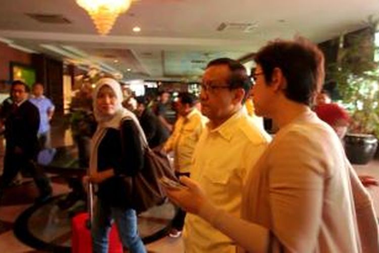 Akbar Tanjung bersama Nurul Arifin menghadiri resepsi ulang tahun Partai Golkar di Kaltim