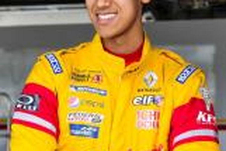 Sean Gelael, akan memulai balapannya di Formula Renault 3.5 musim ini, pada 25 dan 26 April mendatang, di Sirkuit Motorland Aragon, Spanyol. Latihannya makin keras.
