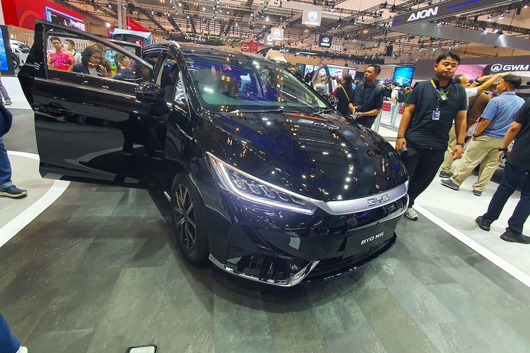 BYD M6 GIIAS 2024