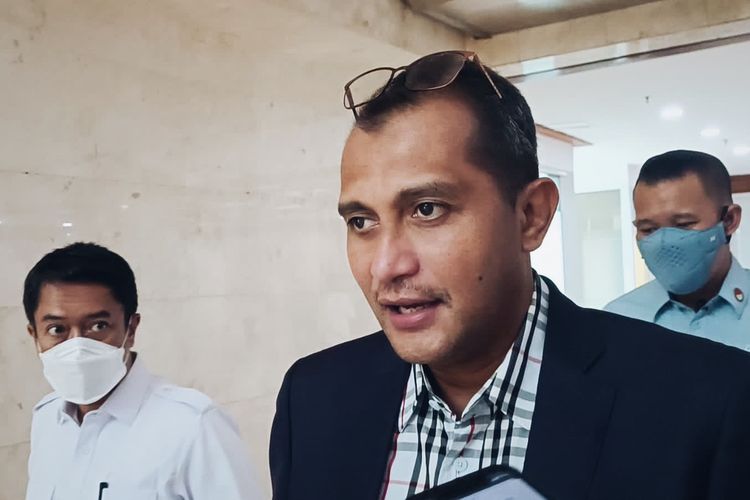 Wakil Menteri Hukum dan HAM (Wamenkumham) Eddy Hiariej ditemui di Kompleks Parlemen Senayan, Jakarta, Senin (29/8/2022). Ia menargetkan RKUHP dapat disahkan akhir tahun 2022.