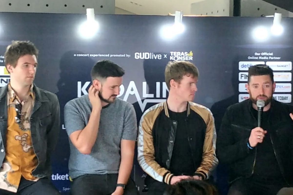 Kodaline berbicara dalam jumpa pers konser mereka di kawasan Kebayoran Baru, Jakarta Selatan, Kamis (28/2/2019).