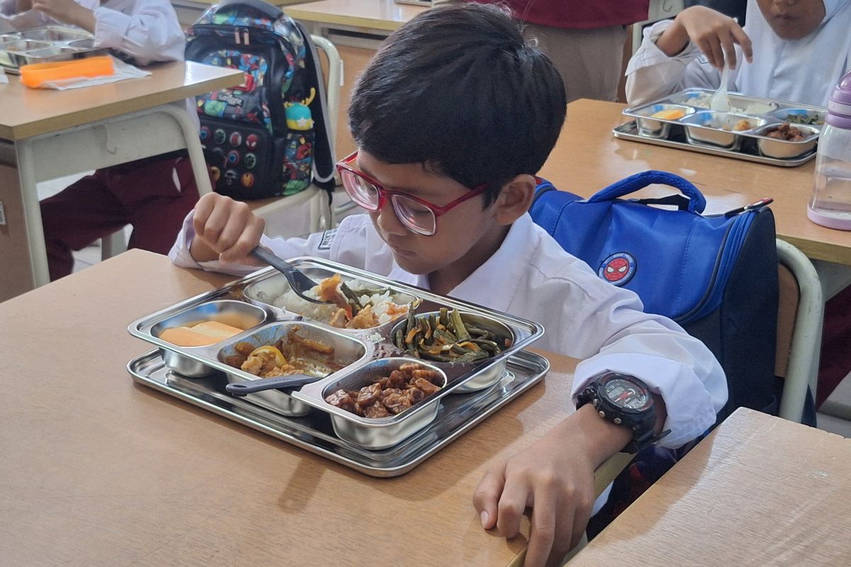 Tak Habiskan Menu Makan Bergizi Gratis, Siswa SD di Jaksel Sebut Porsinya Kebanyakan