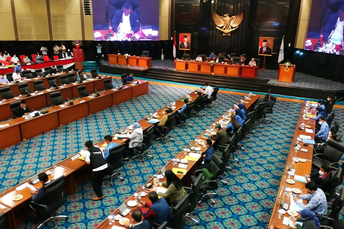 Rapat Badan Anggaran DPRD DKI Jakarta membahas soal anggaran Tim Gubernur Untuk Percepatan Pembangunan (TGUPP), Rabu (24/11/2021).