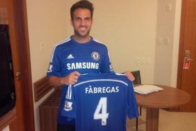 Gelandang anyar Chelsea, Cesc Fabregas. 